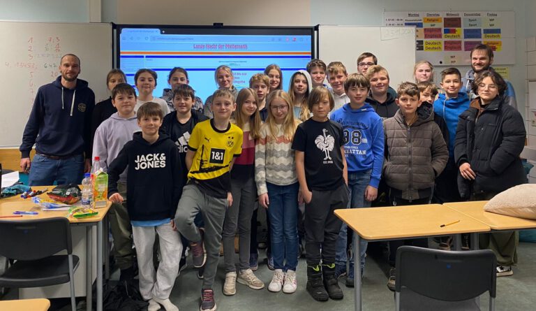 Gruppenfoto-768x445 (1)