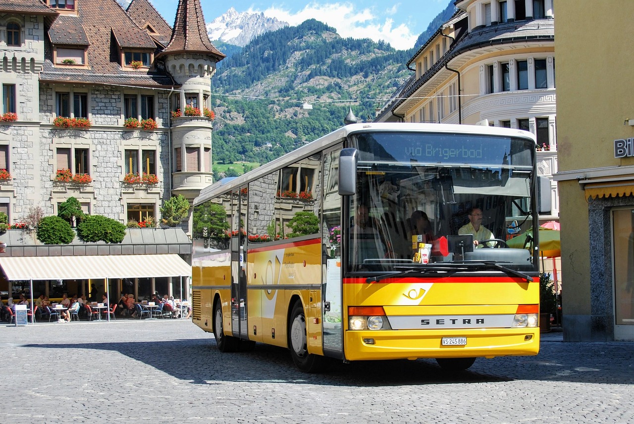 bus-2730653_1280